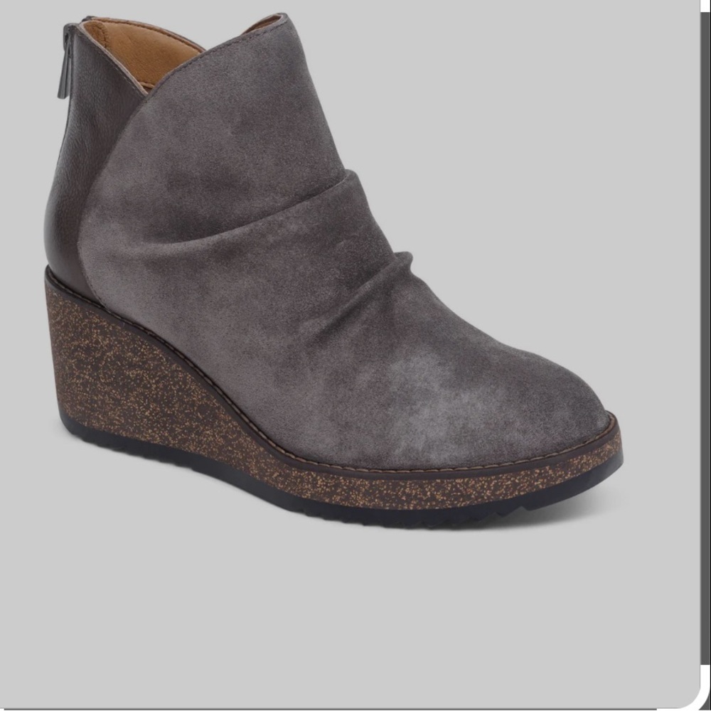 Aetrex Gray Wedge Ankle Boots with Suede-Like Finish